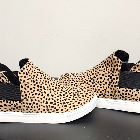 Womens SODA Cheetah/ Leopard Print Sneakers. High Top Sz 8.5 EUC - Picture 3 of 7